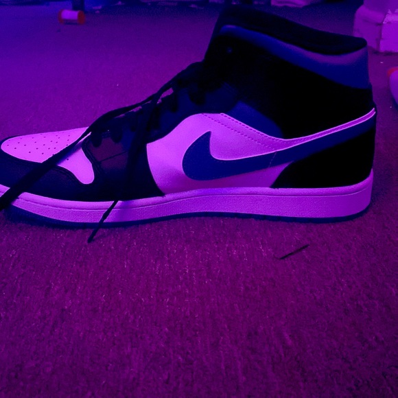 jordan 1 purple black white